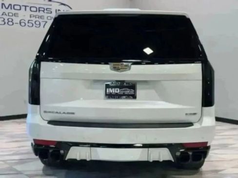 Used 2023 Cadillac Escalade V image 44