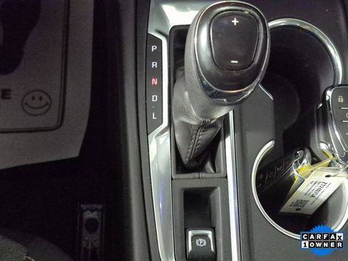 Used 2020 Chevrolet Equinox LT image 17