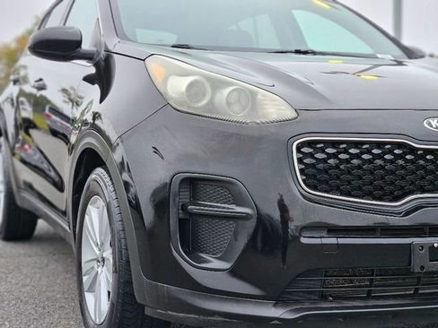 Used 2018 Kia Sportage LX image 9