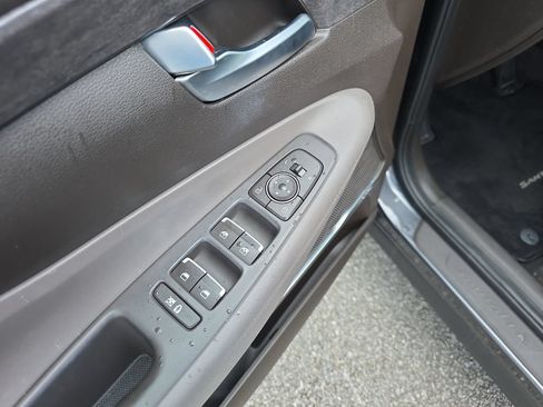 Used 2020 Hyundai Santa Fe SEL w/ Convenience Package FWD image 17