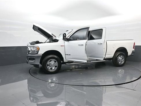 Used 2021 RAM 2500 Big Horn image 37