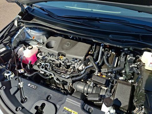 Used 2025 Toyota Sienna LE FWD image 27