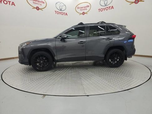 Used 2021 Toyota RAV4 XLE FWD image 5