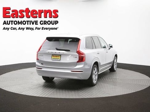 Used 2022 Volvo XC90 T5 Momentum AWD/4WD image 41