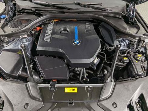 Used 2018 BMW 530e RWD image 32