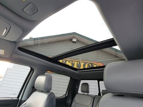 Used 2022 Ford F150 Lariat w/ Equipment Group 502A High image 42