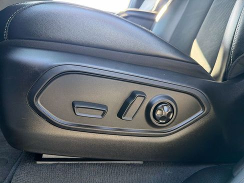 Used 2024 Jeep Grand Cherokee Altitude RWD image 14