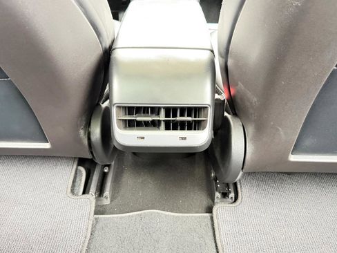 Used 2018 Tesla Model 3 Long Range image 28