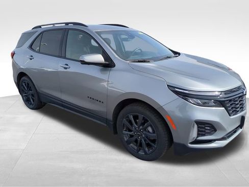 Used 2024 Chevrolet Equinox RS w/ RS Leather Package image 9