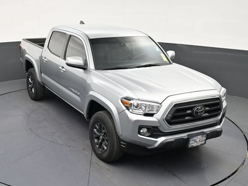 Used 2023 Toyota Tacoma SR5 RWD image 18