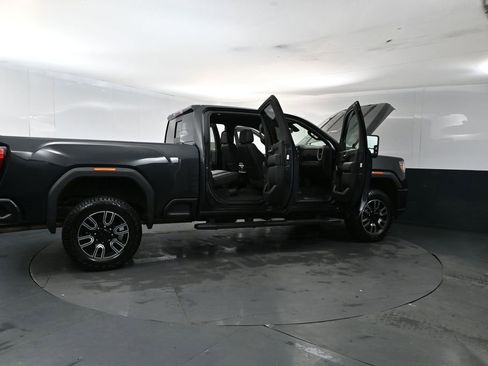 Used 2020 GMC Sierra 2500 AT4 w/ AT4 Premium Package AWD/4WD image 26