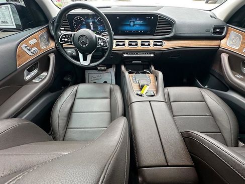 Used 2023 Mercedes-Benz GLS 450 4MATIC image 19
