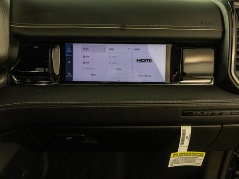 New 2026 RAM 3500 Limited AWD/4WD image 24