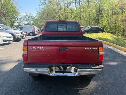 Used 2001 Toyota Tacoma PreRunner image 4