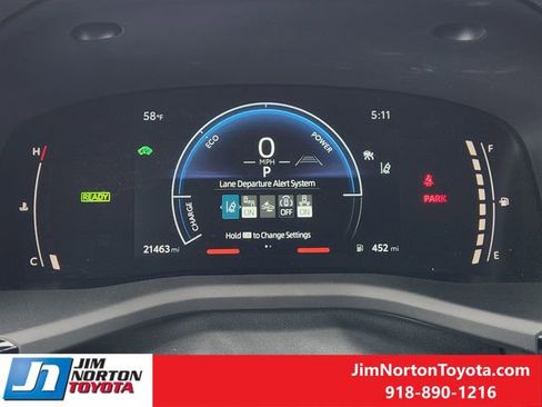 Used 2025 Toyota Camry SE w/ Multimedia Upgrade Package AWD/4WD image 17
