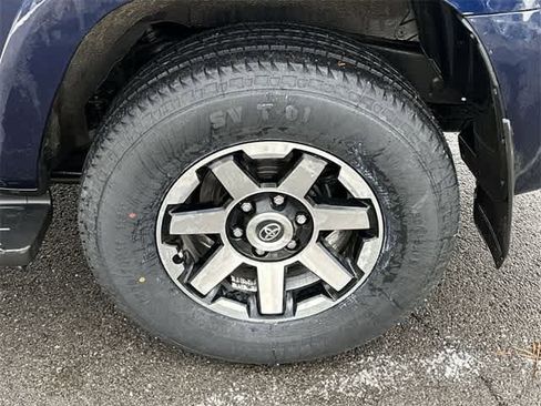 Used 2019 Toyota 4Runner TRD Off-Road Premium image 5