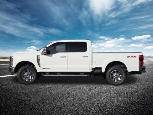Used 2024 Ford F250 Lariat w/ Chrome Package AWD/4WD image 18