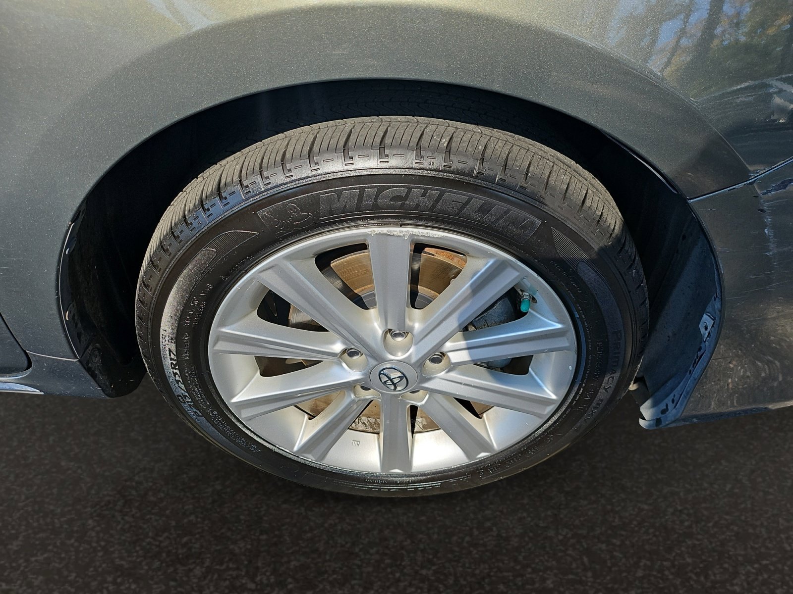 Used 2012 Toyota Camry XLE w/ Leather Pkg FWD image 40