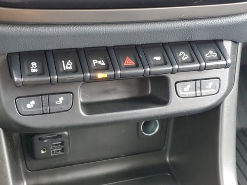 Used 2021 Chevrolet Colorado Z71 w/ Safety Package image 29