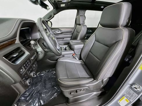 Used 2024 Chevrolet Tahoe Premier w/ Premium Package AWD/4WD image 22