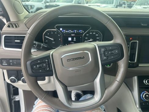 Used 2021 GMC Yukon Denali RWD image 26