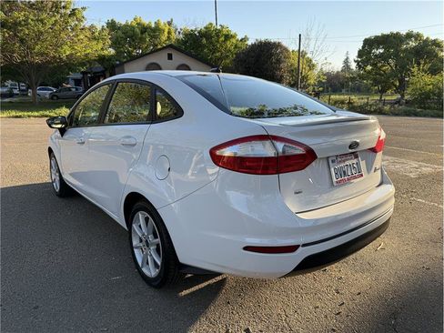 Used 2019 Ford Fiesta SE FWD image 5
