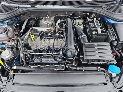 Used 2019 Volkswagen Jetta SE w/ Cold Weather Package image 33