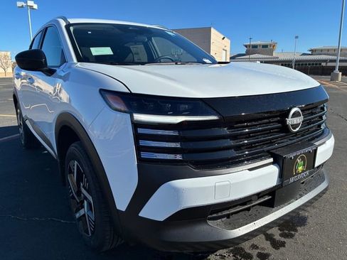 New 2026 Nissan Kicks SV image 8