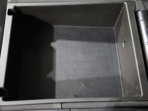 Used 2023 Chevrolet Silverado 1500 Custom image 32