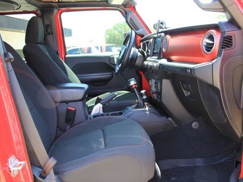 Used 2018 Jeep Wrangler Unlimited Rubicon AWD/4WD image 12