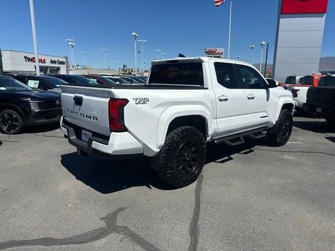 Used 2024 Toyota Tacoma TRD Sport AWD/4WD image 9