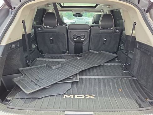 Used 2023 Acura MDX SH-AWD w/ Advance Package image 17