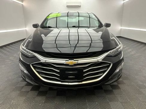 Used 2023 Chevrolet Malibu LT FWD image 2