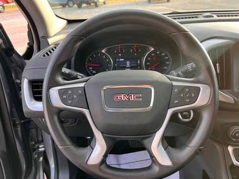 Used 2024 GMC Terrain SLE image 23