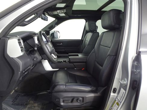 Used 2023 Toyota Tundra Platinum image 11