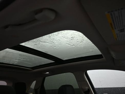 Used 2017 Cadillac XT5 Luxury w/ Driver Awareness Package image 10