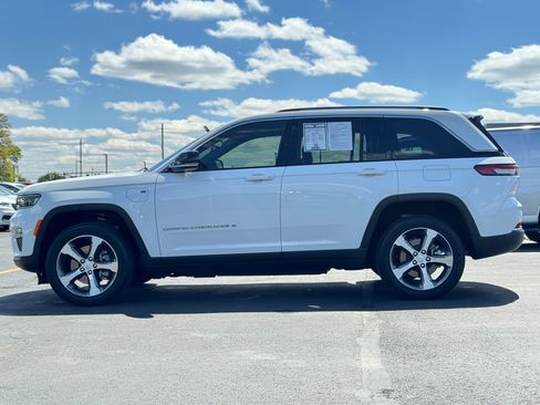 Used 2023 Jeep Grand Cherokee 4WD 4xe image 4