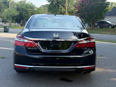 Used 2017 Honda Accord EX-L image 5