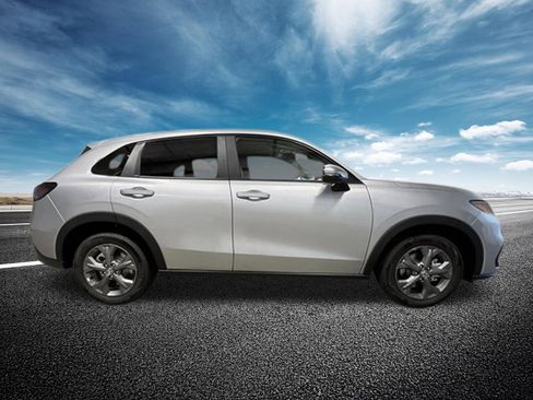 New 2026 Honda HR-V LX image 8