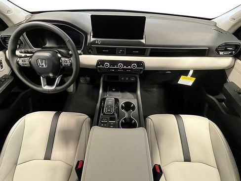New 2026 Honda Pilot Touring image 26