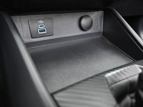 Used 2024 Ford Mustang Convertible image 18