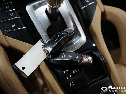 Used 2013 Porsche Cayenne Diesel image 25