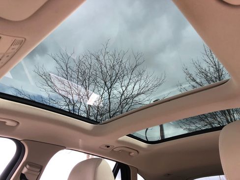 Used 2018 Mercedes-Benz GLC 300 GLC 300 image 31