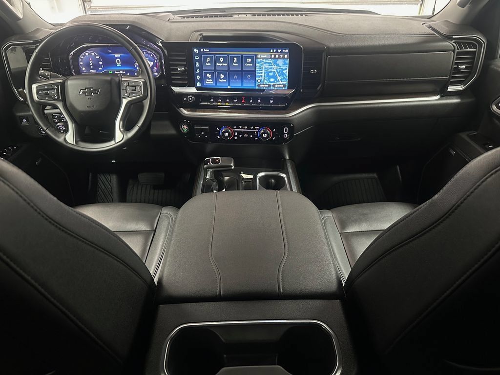 Used 2025 Chevrolet Silverado 1500 RST AWD/4WD image 23