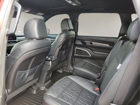 Used 2023 Kia Telluride EX X-Line AWD/4WD image 10