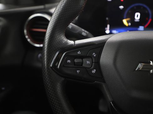 Used 2024 Chevrolet Trax RS image 27