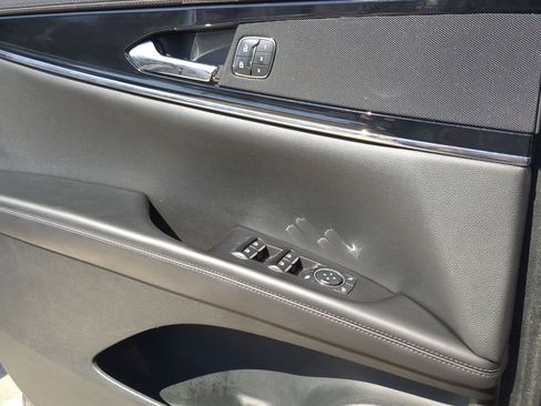 Used 2023 Lincoln Nautilus AWD w/ Premium Package image 12