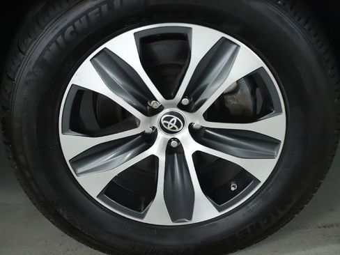 Used 2023 Toyota Highlander Limited image 51