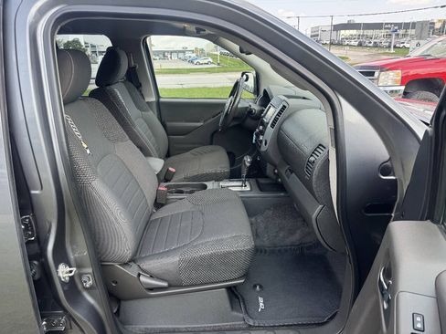 Used 2018 Nissan Frontier PRO-4X AWD/4WD image 14