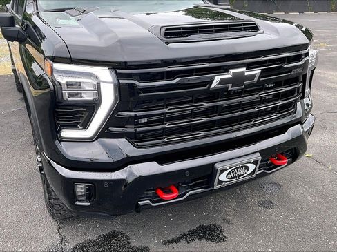 Used 2026 Chevrolet Silverado 2500 LTZ w/ LTZ Plus Package AWD/4WD image 30